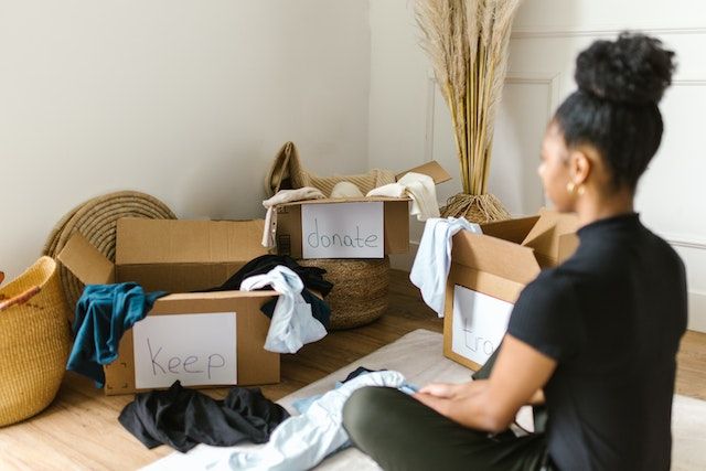 How Decluttering Will Make Your Move Easier